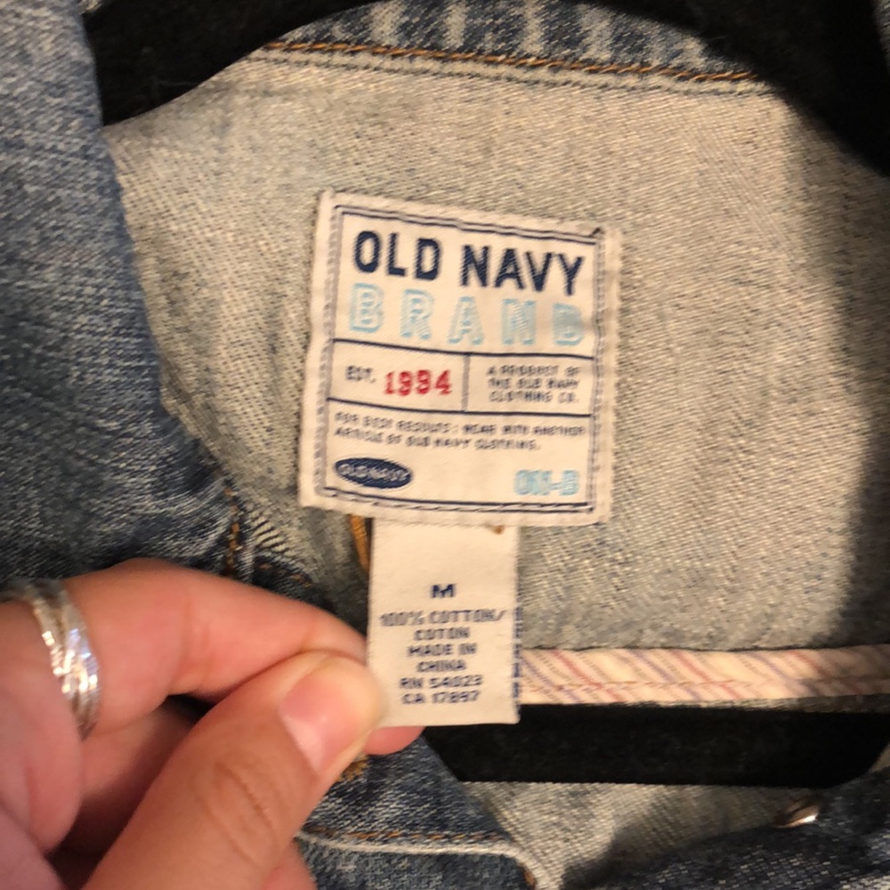 Cropped Denim Jacket - Picture 4 of 7